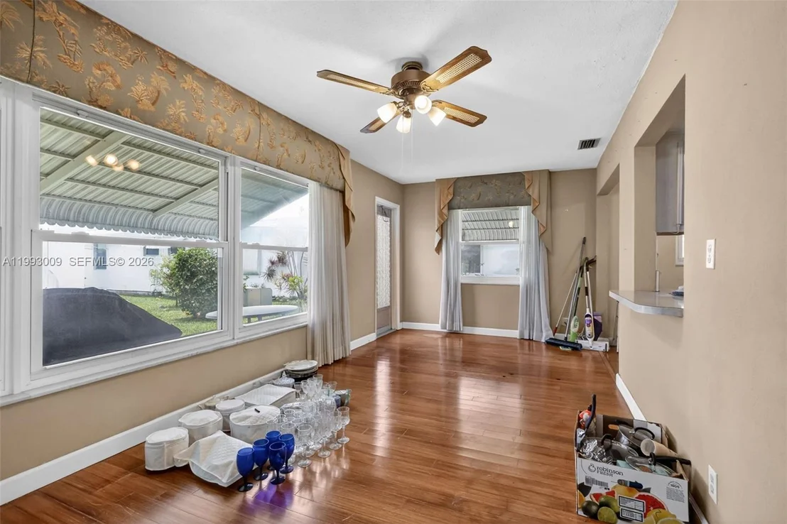 Photo of 1104 Ocean Ave