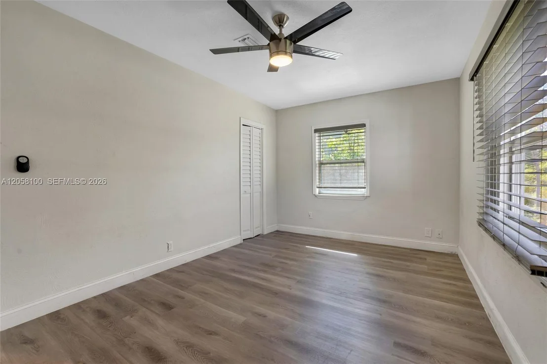 Photo of 3405 Robbins Rd