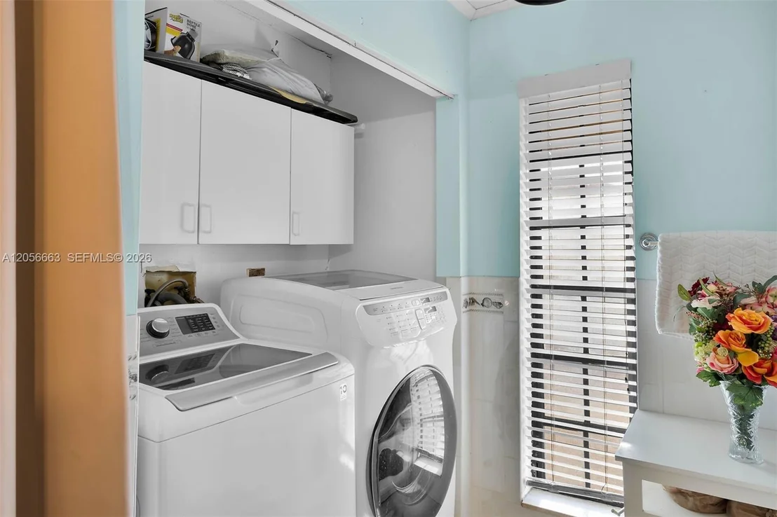 Photo of 422 Calle Limon