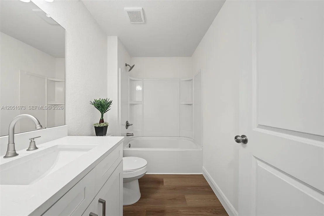 Photo of 5526 Cortez Blvd.