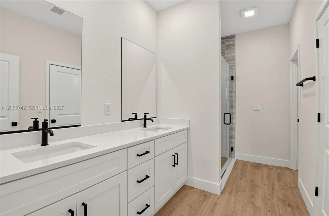 Photo of 140 Frontier Drive
