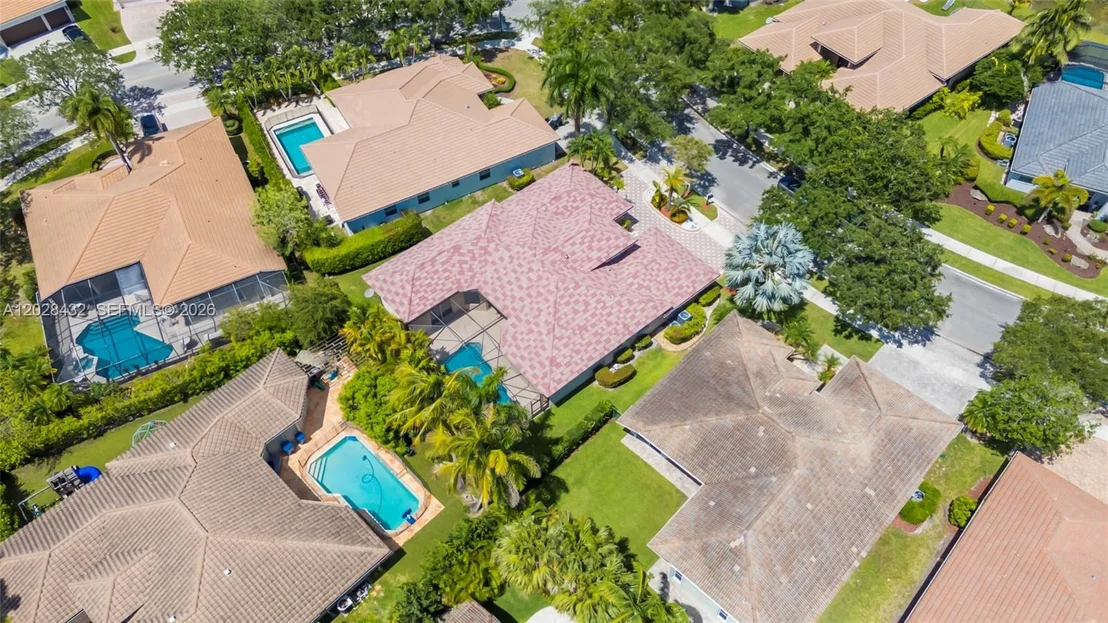 Photo of 3852 Oak Ridge Cir