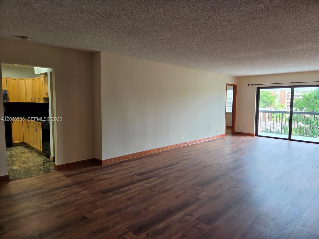 Photo of Unit 415 at 