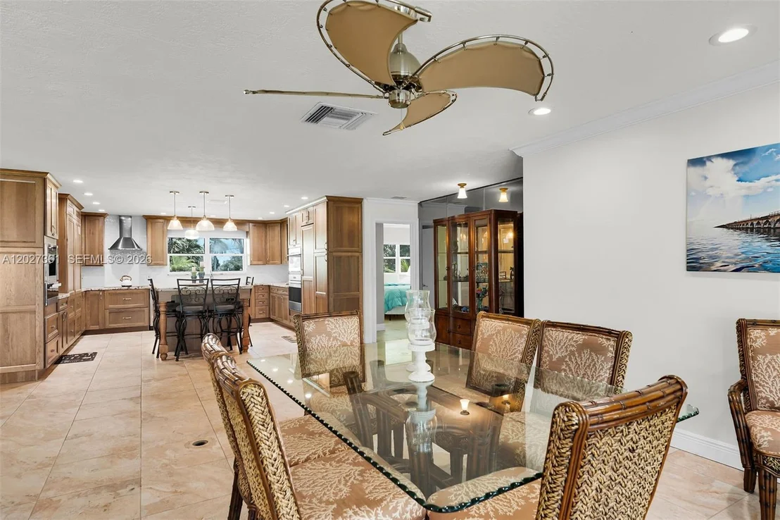 Photo of 2919 Sombrero Blvd