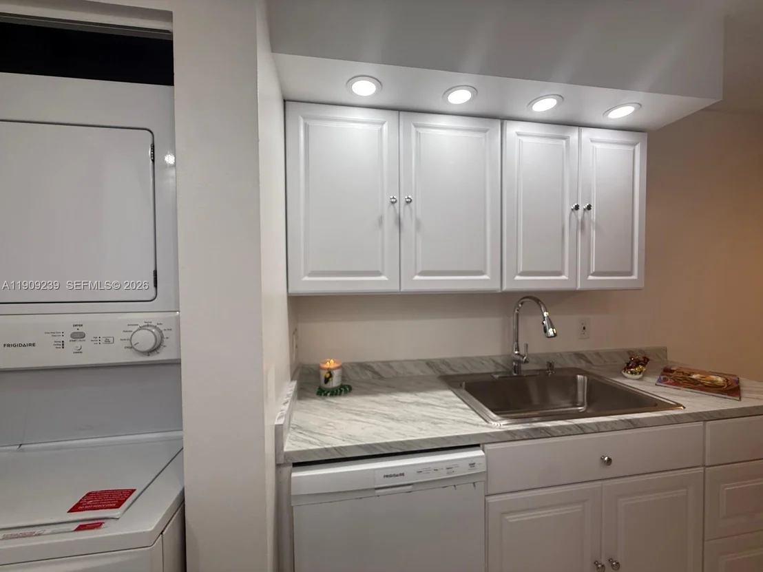 Photo of Unit 105 at 523 Trace Cir