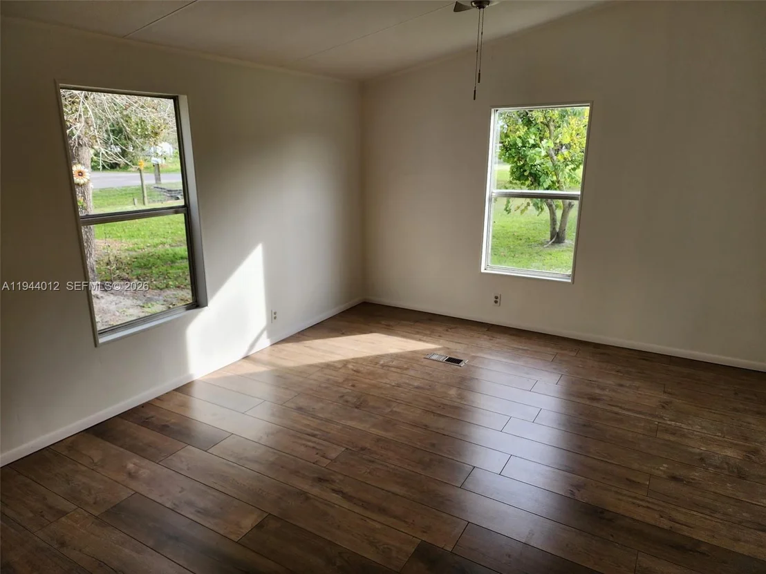 Photo of 3565 nw 10th ave.