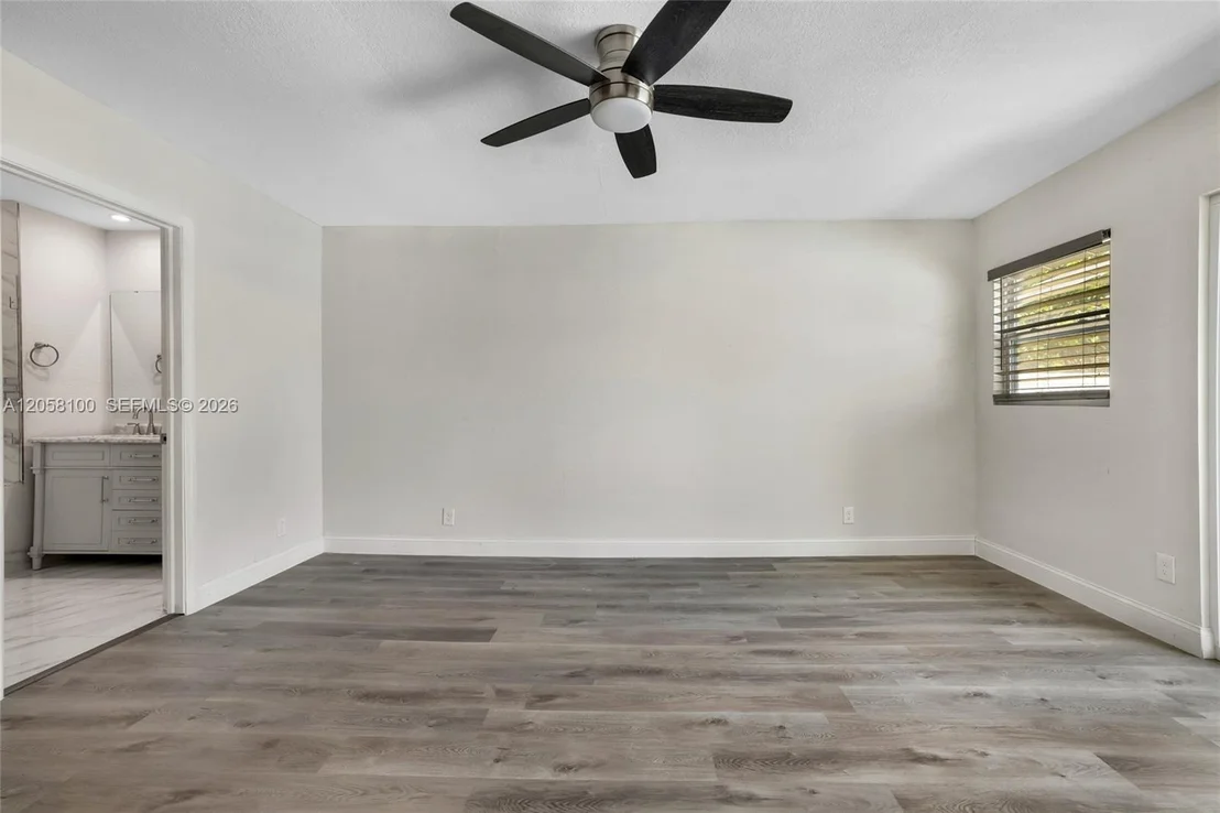 Photo of 3405 Robbins Rd