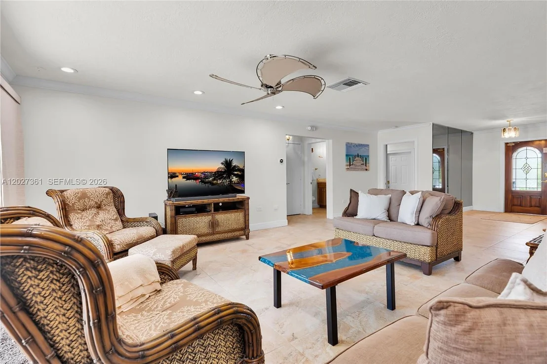 Photo of 2919 Sombrero Blvd