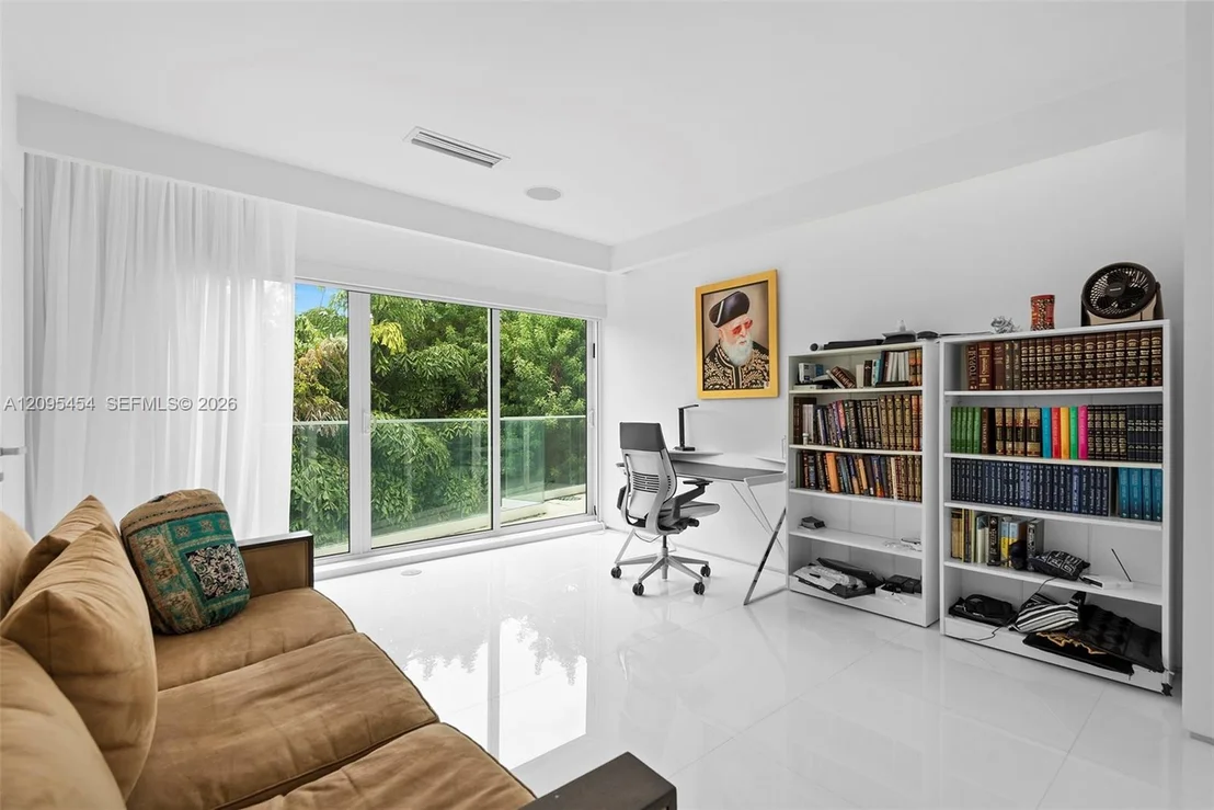 Photo of 480 Ocean Blvd