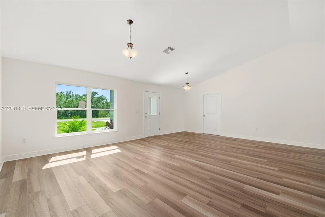 Photo of 5826 Cortez Blvd.