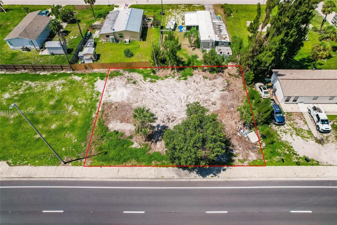 Photo of 3220 Placida