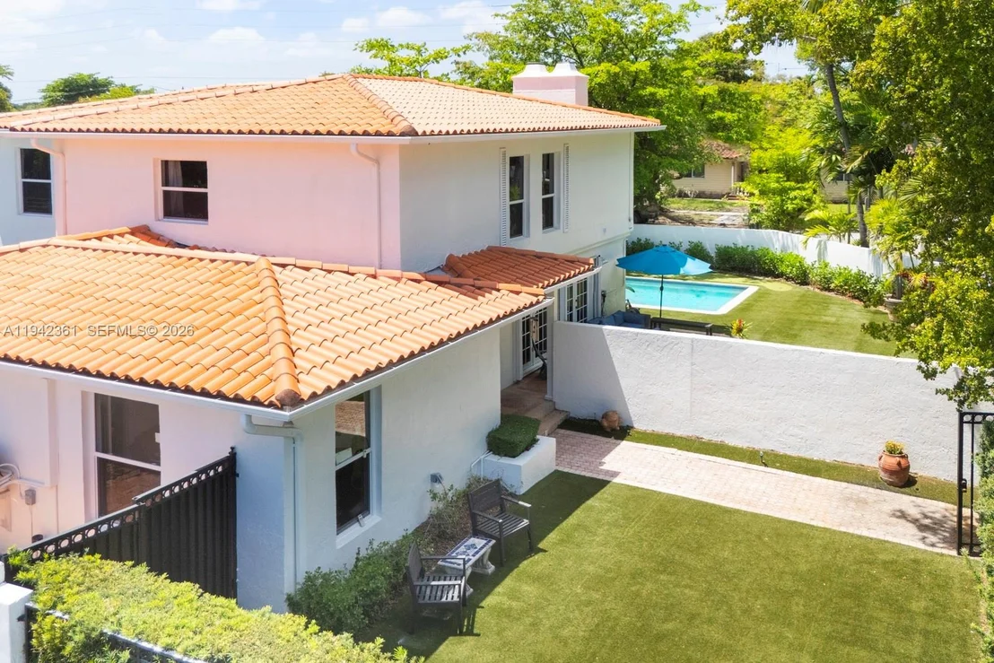 Photo of 360 SW 28th Rd