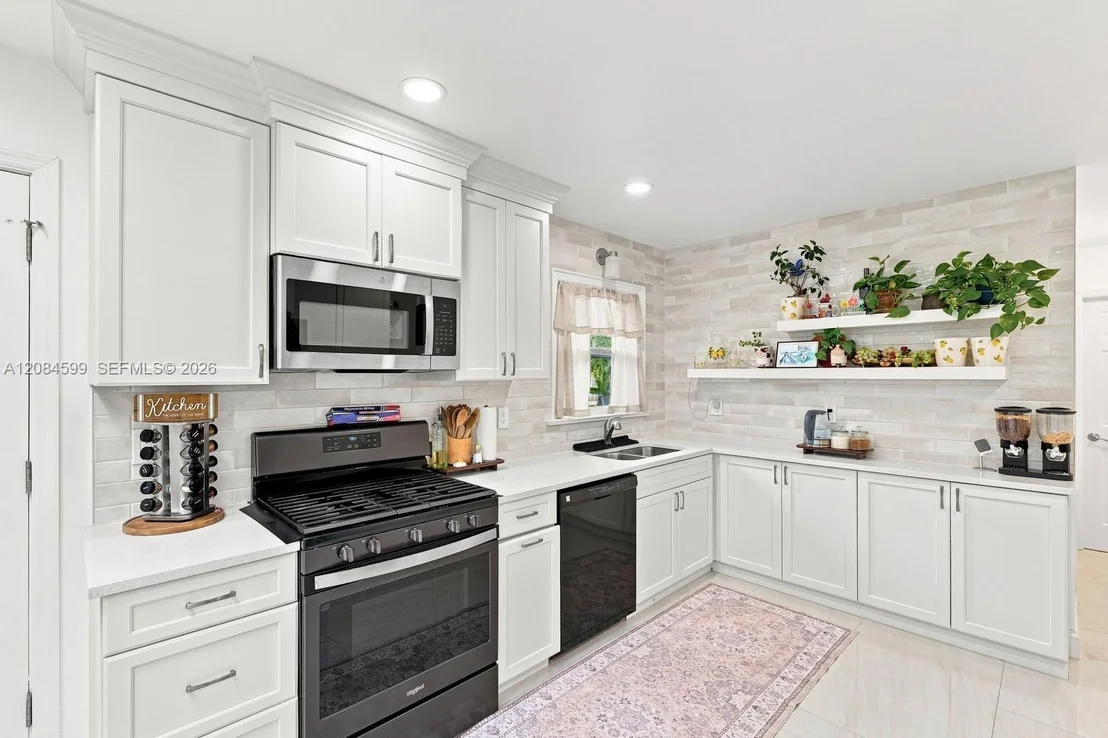 Photo of 1575 HARLOCK RD