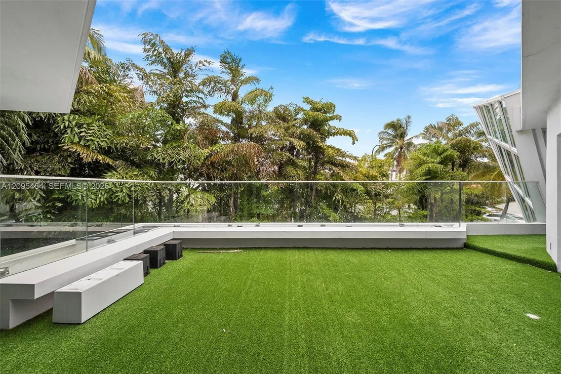 Photo of 480 Ocean Blvd