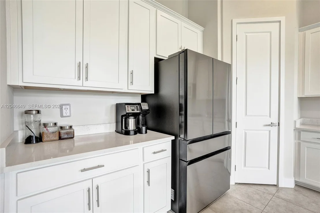 Photo of 8147 Juniper Dr