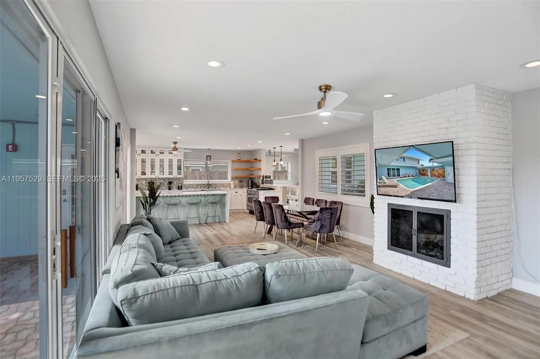 Photo of 1341 SE 7th Ave