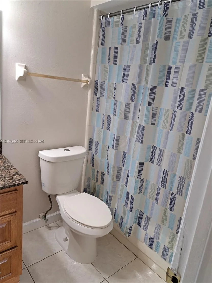 Photo of Unit 4 at 4100 Pershing Pointe Place