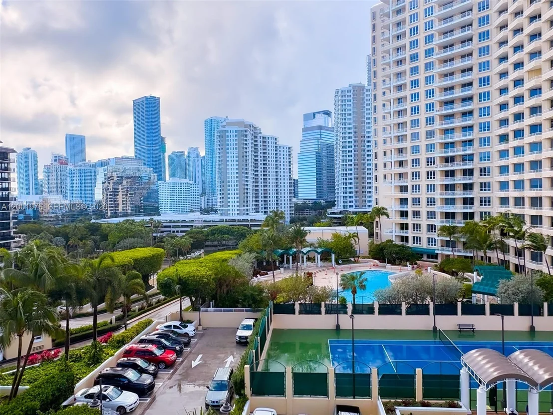 Photo of Unit 905 at 848 Brickell Key Dr