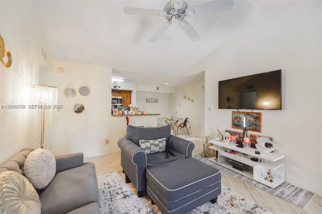 Photo of Unit 735 at 875 Riverside Dr