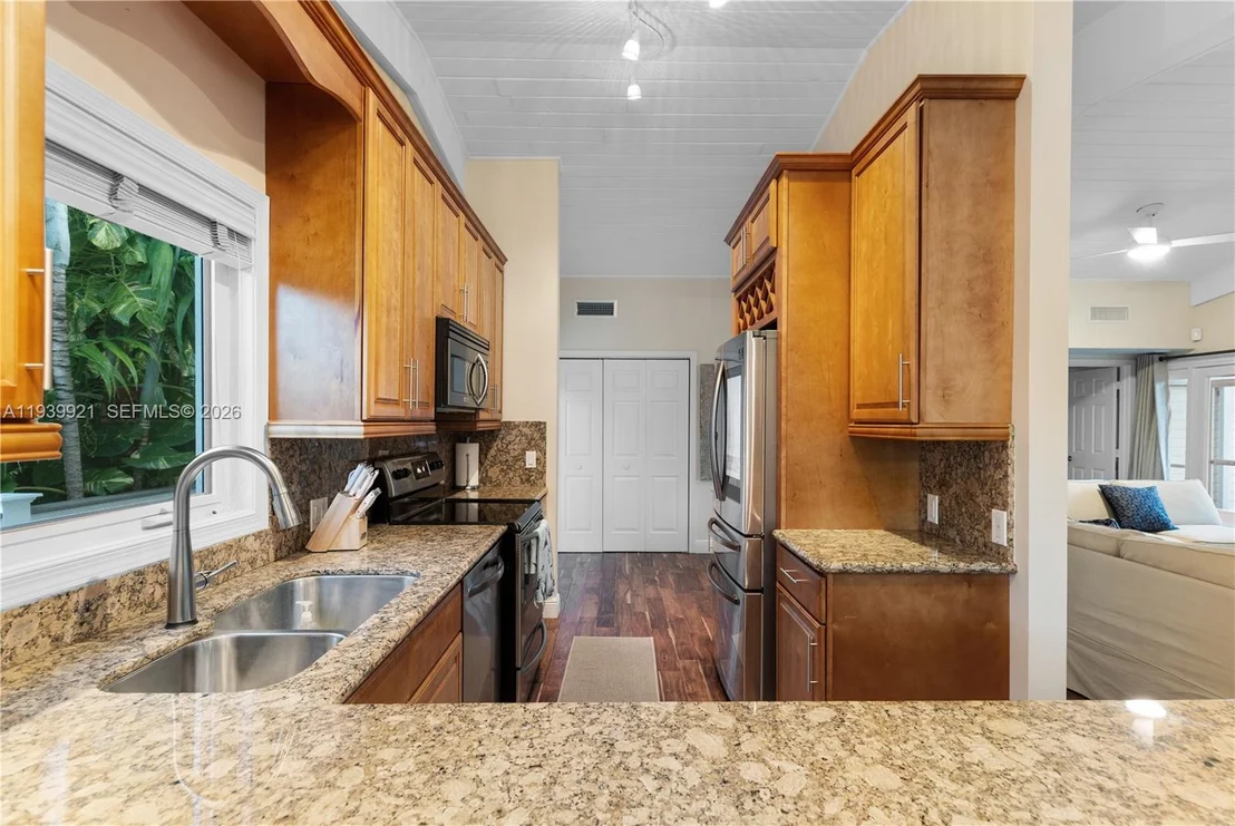 Photo of 150 Rushton Ln