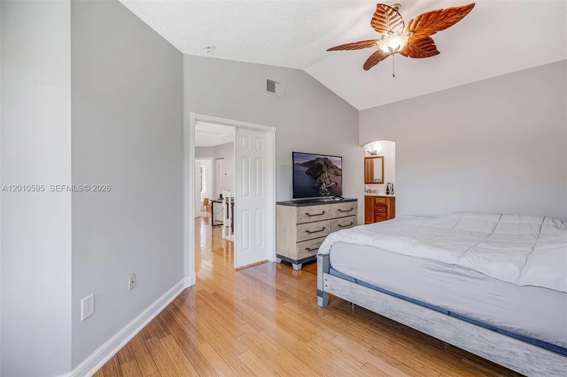 Photo of 1065 Weeping Willow Way