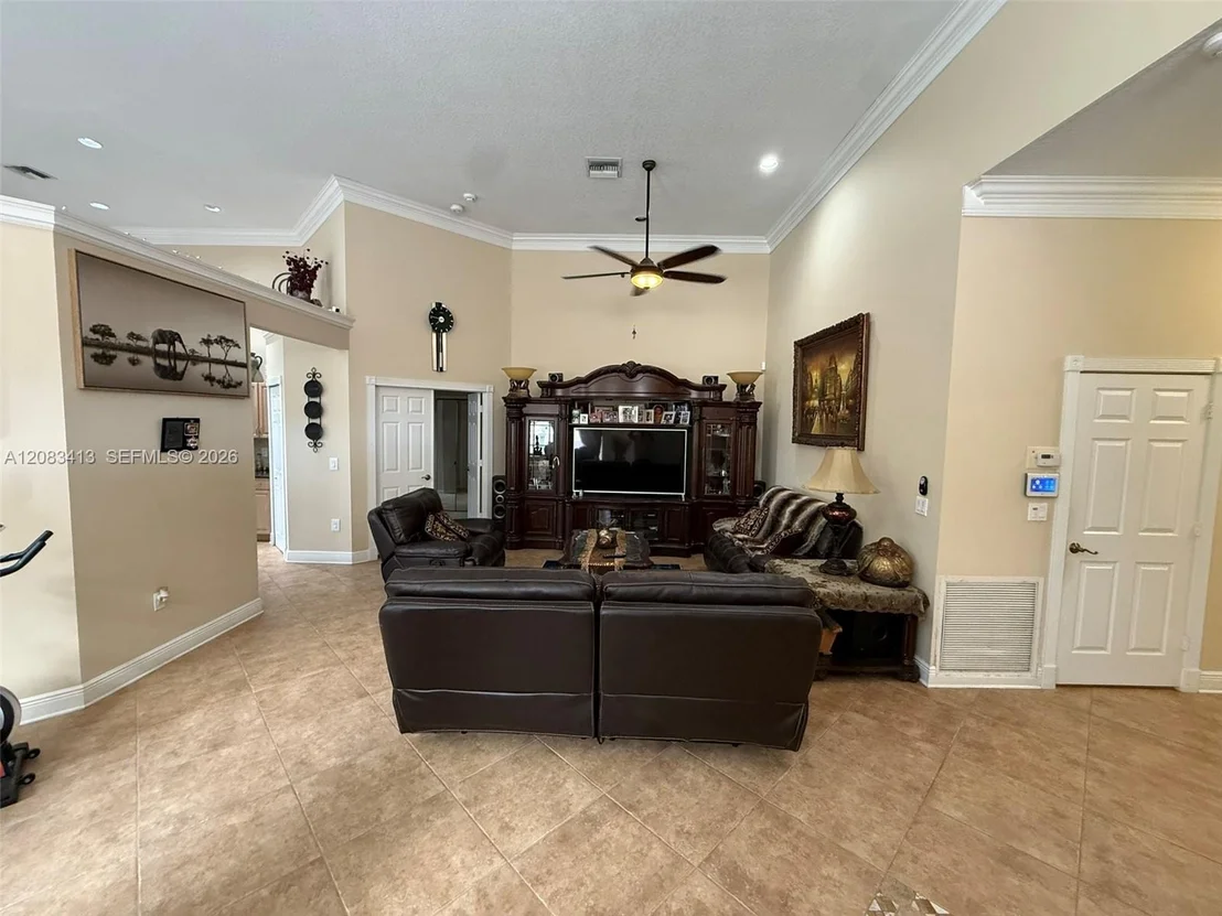 Photo of 7705 Highlands Cir