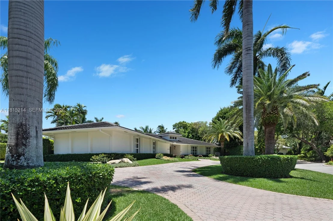 Photo of 435 Marquesa Dr