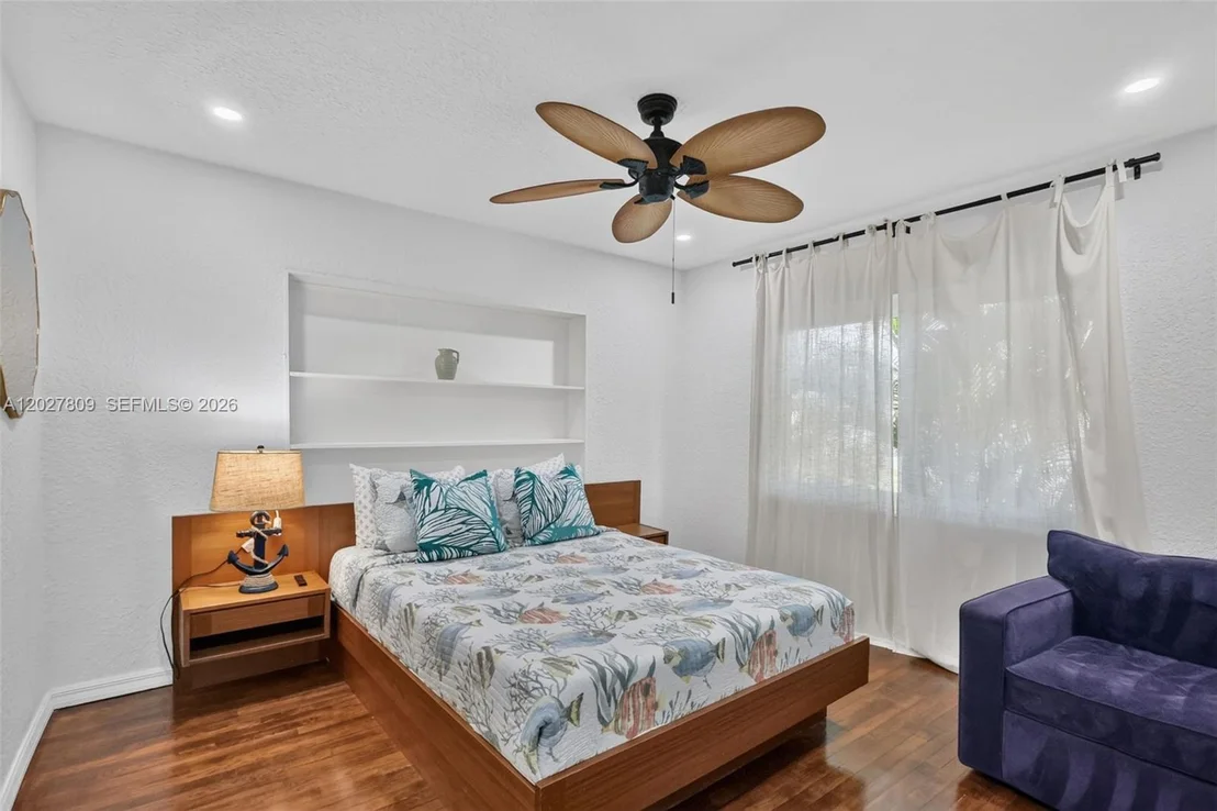 Photo of 1023 SE 7th St