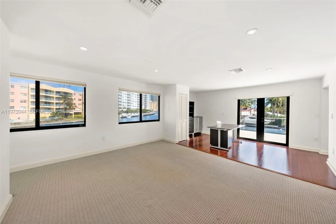 Photo of 501 Hibiscus Dr