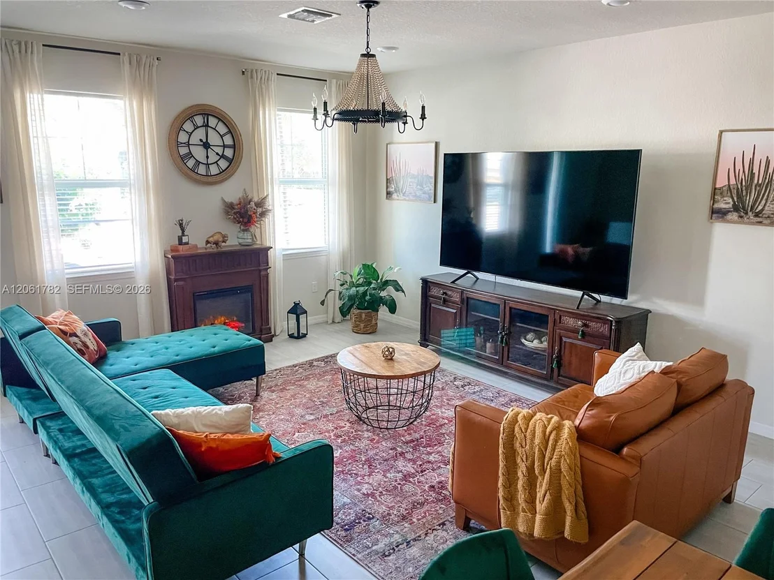 Photo of Unit 2 at 5100 Eucalyptus Dr