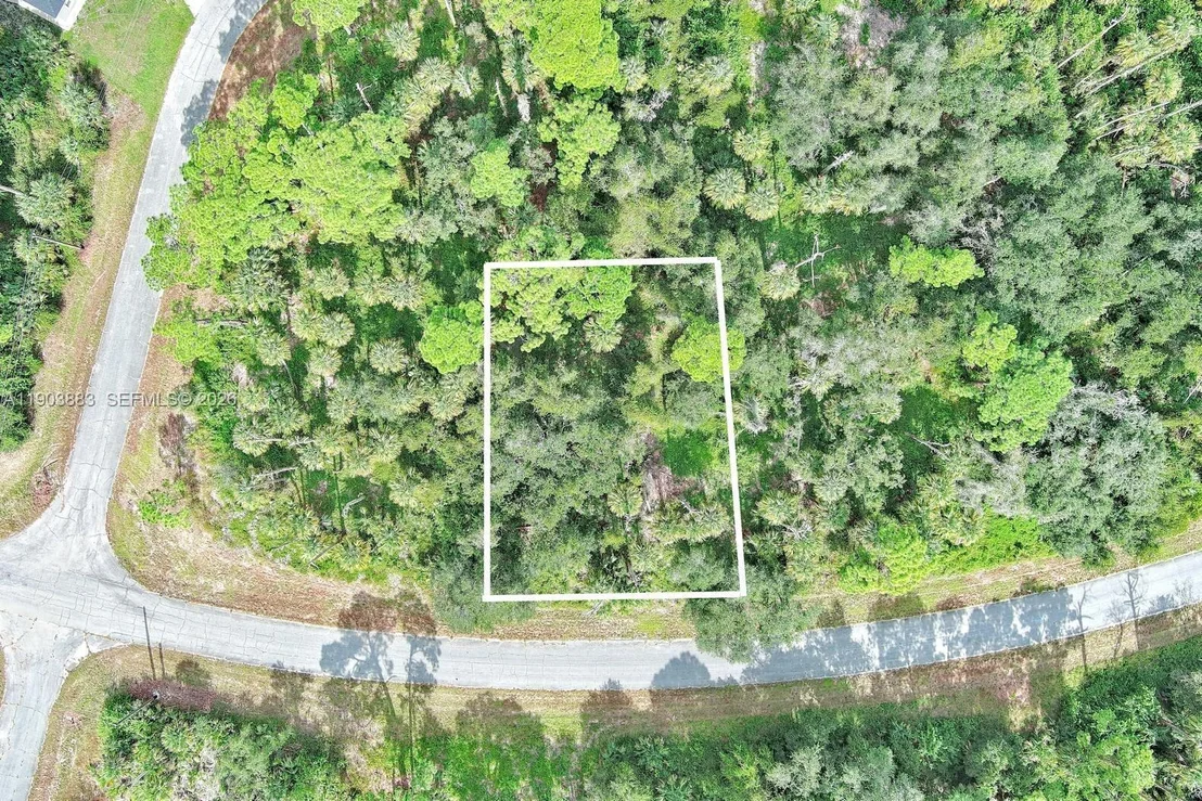 Photo of 232 SPARKLE DR