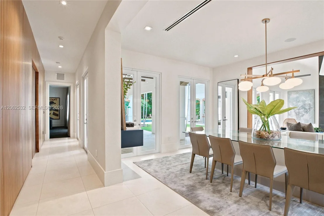 Photo of 2820 Brickell Ave