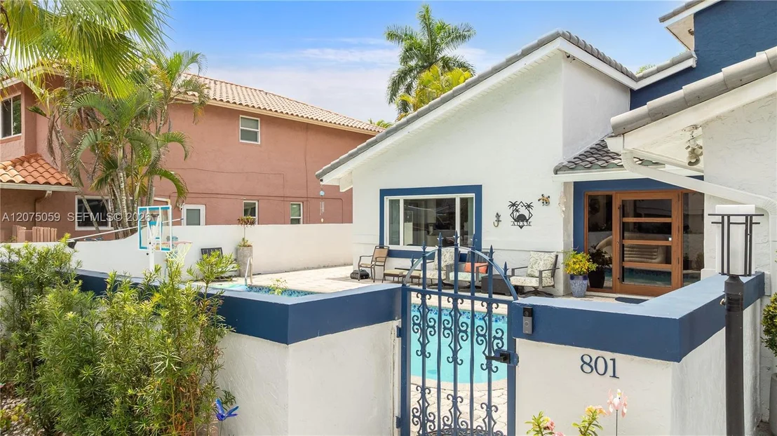 Photo of 801 Mockingbird Ln