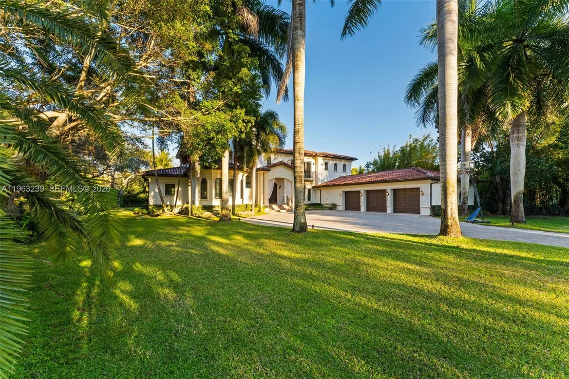 Photo of 11111 Killian Park Rd