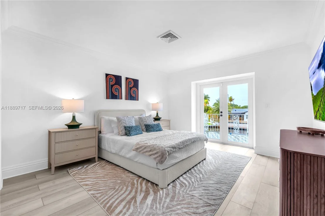 Photo of 4440 NE 23rd Ave