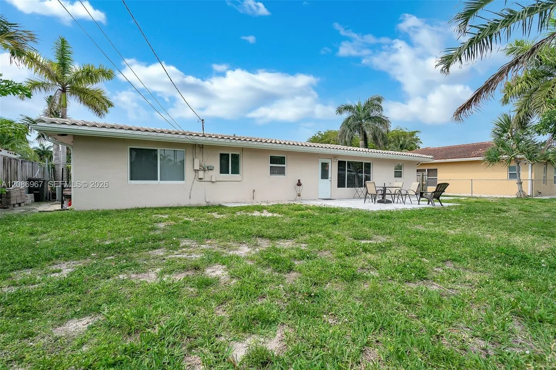 Photo of 1031 SE 14th Dr