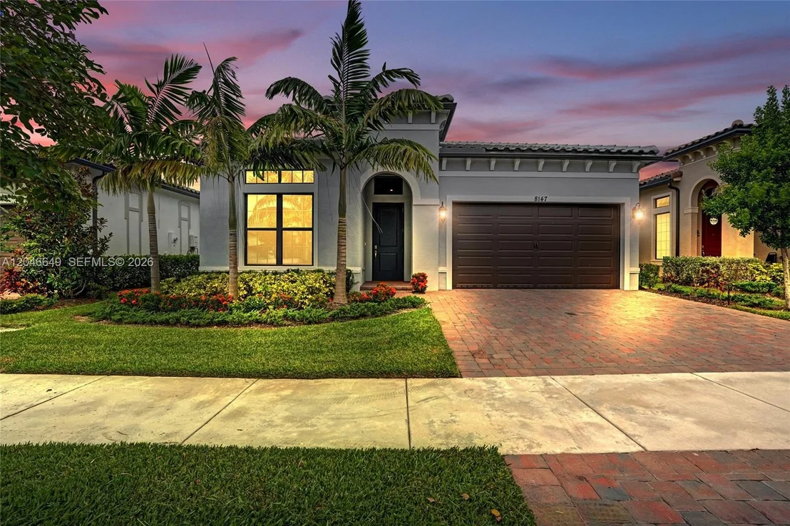 Photo of 8147 Juniper Dr