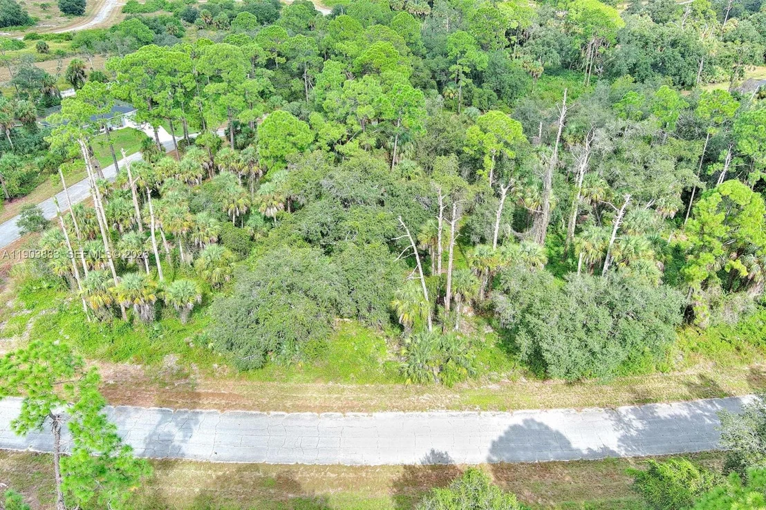 Photo of 232 SPARKLE DR