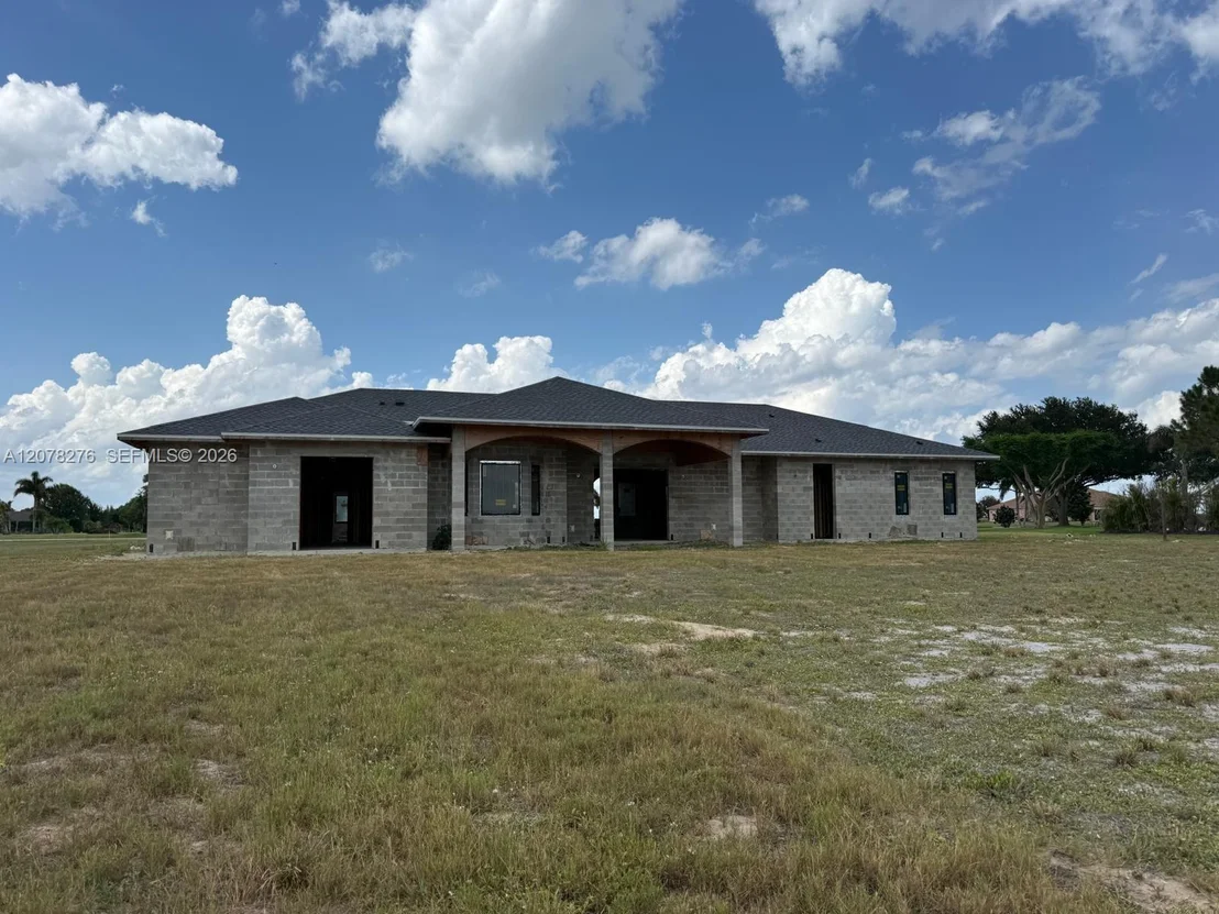 Photo of 135 SUNSET POINTE BLVD