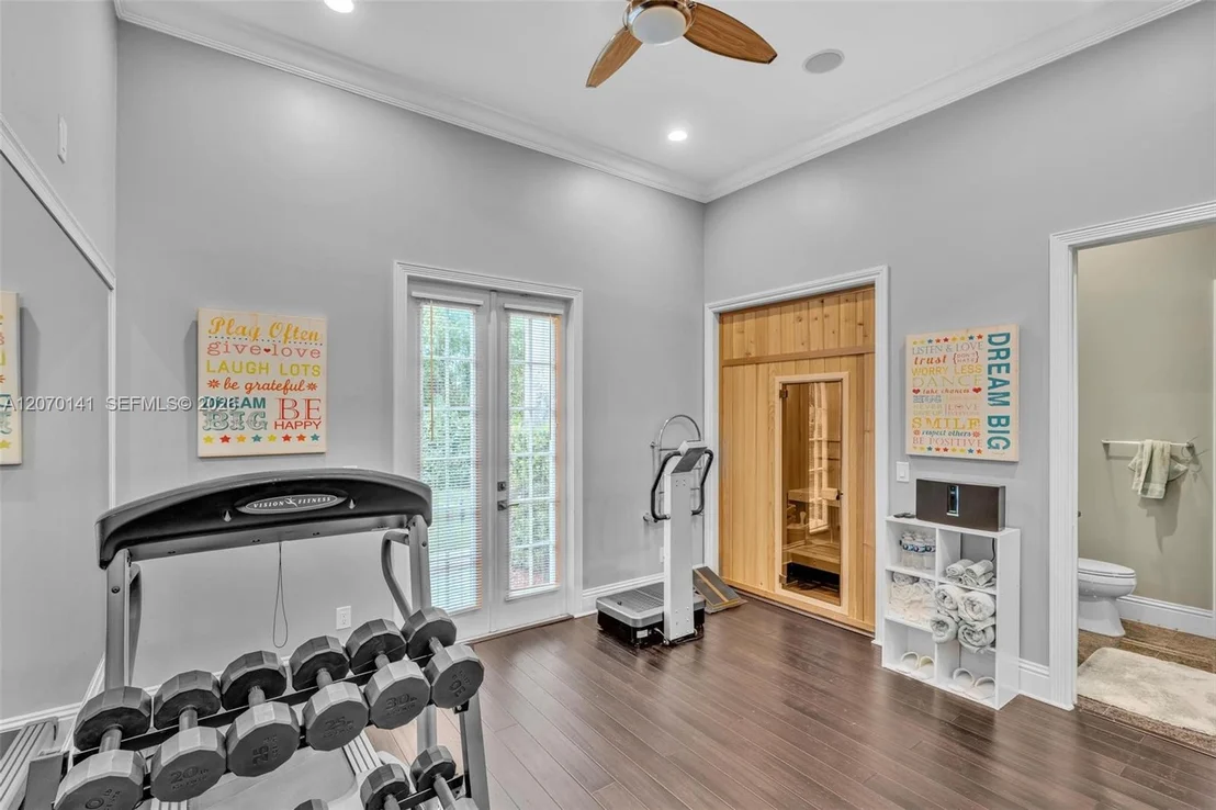 Photo of 3828 Pine Lake Dr