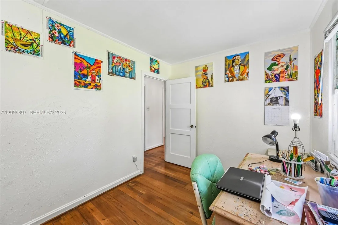 Photo of 3039 Sunrise Boulevard