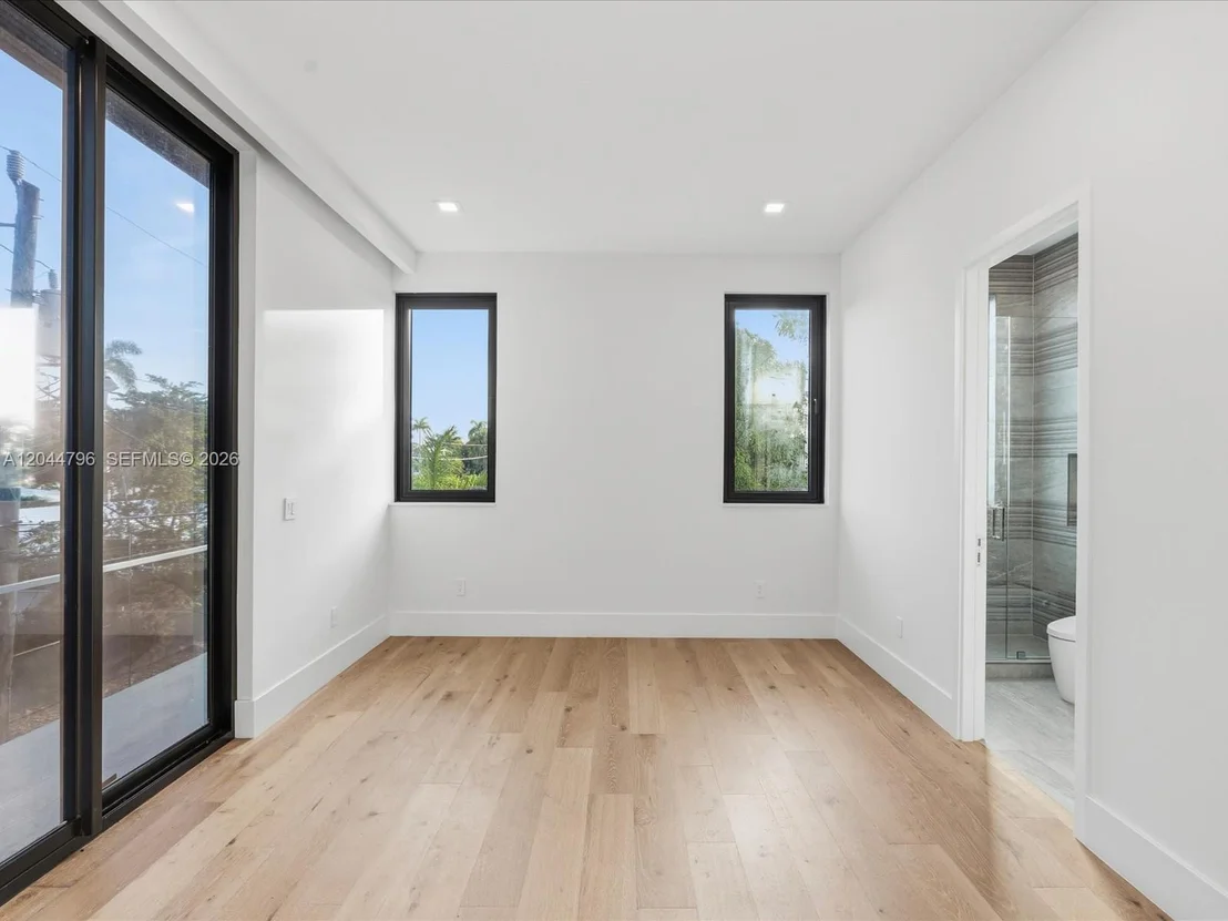Photo of 2 Sunset Ln