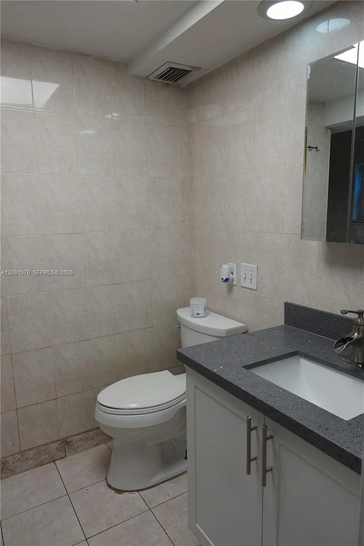 Photo of 2081 Utopia Dr