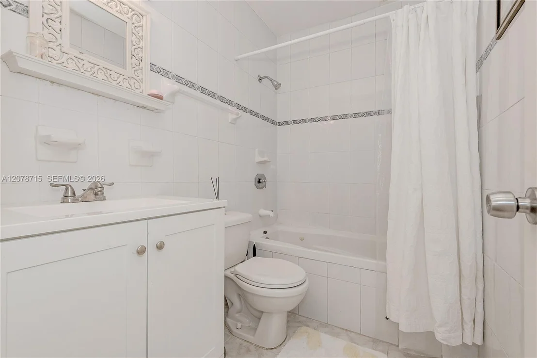 Photo of 359 W 35th St