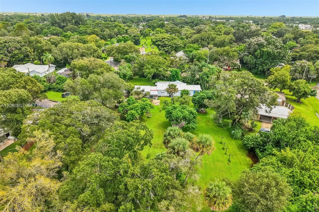 Photo of 3039 Sunrise Boulevard