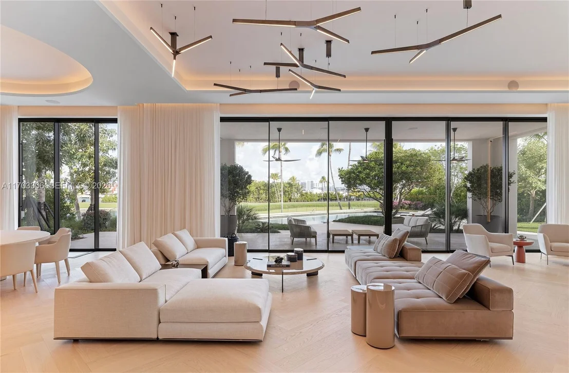 Photo of 1006 Links Drive