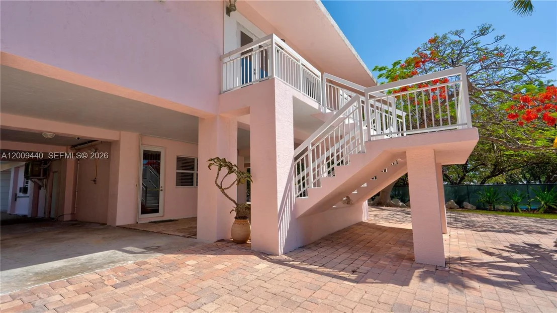 Photo of 1101 Mastic Street