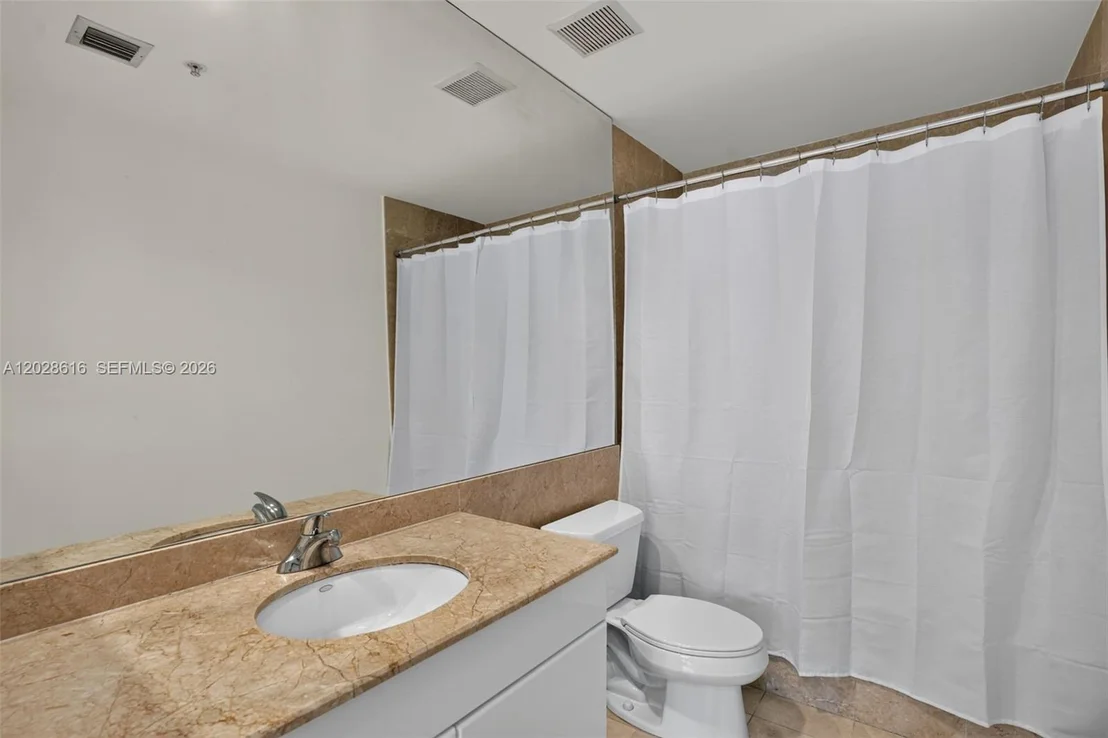 Photo of Unit 906 at 801 Brickell Key Blvd
