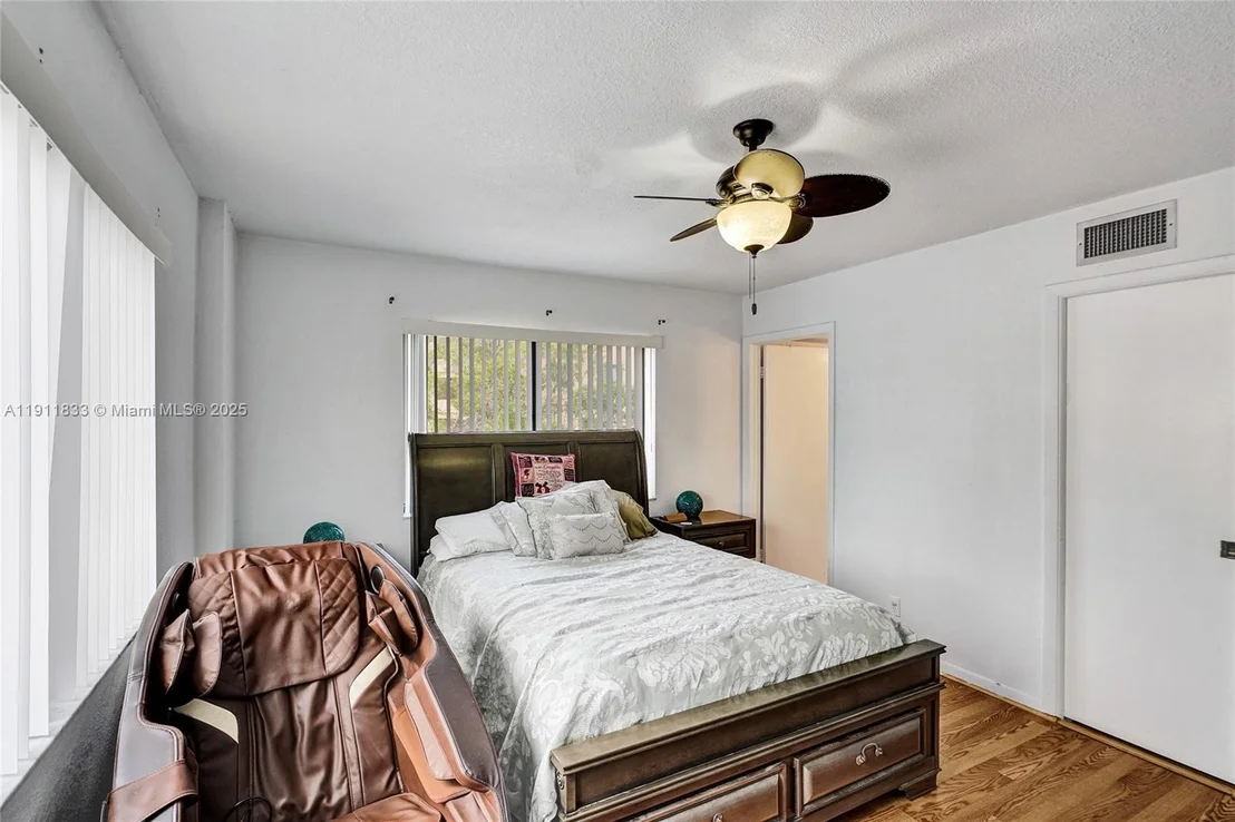 Photo of Unit 211 at 8010 Hampton Blvd
