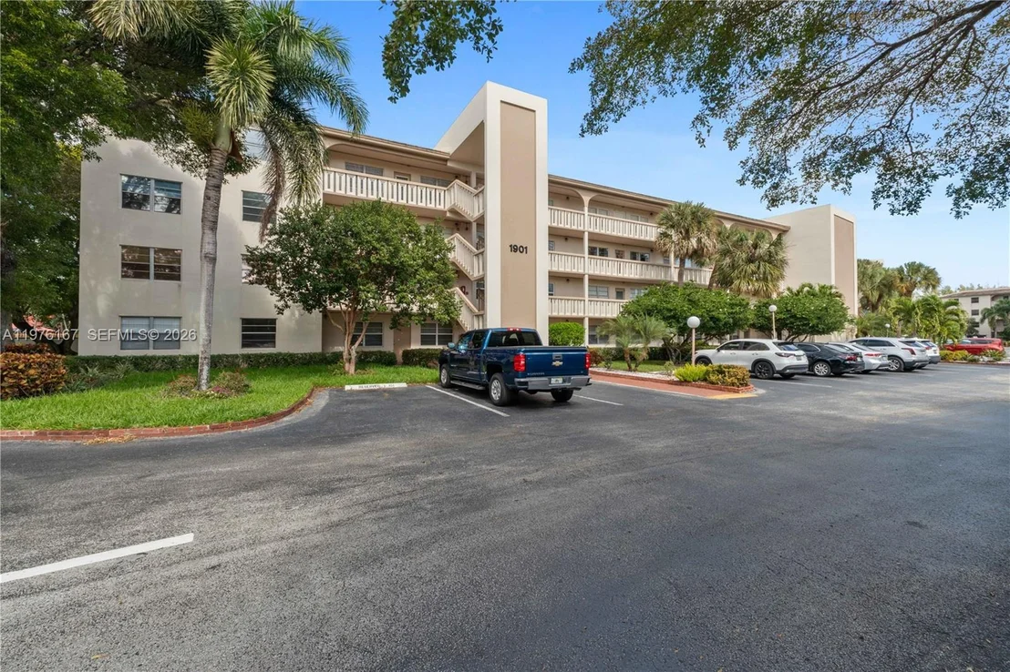 Photo of Unit A1 at 1901 Bermuda Cir